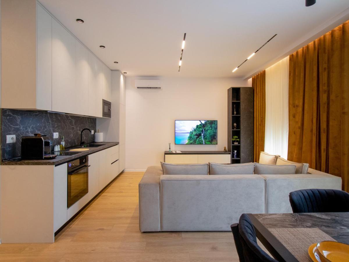 Luxury Rooftop 23 Bed & Breakfast Tiran Dış mekan fotoğraf